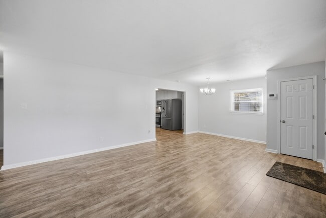 Photo - 3308 Woodsman Ln
