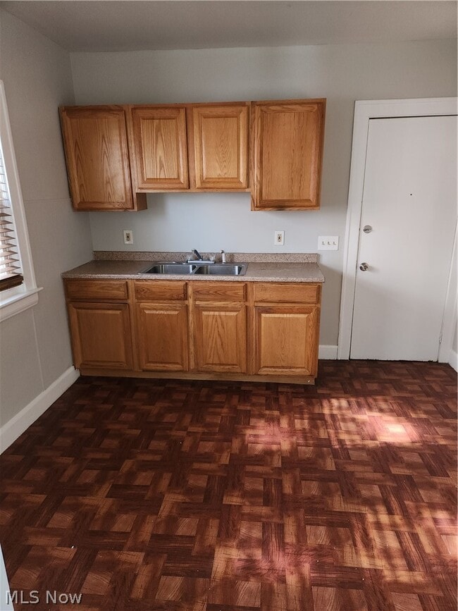 Photo - 1483 Genesee Rd