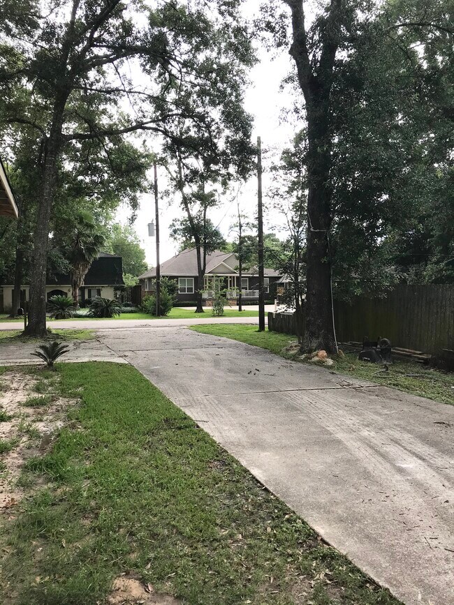 Across street view - 3620 Mirror Ct Apartment Unit #2 of 2