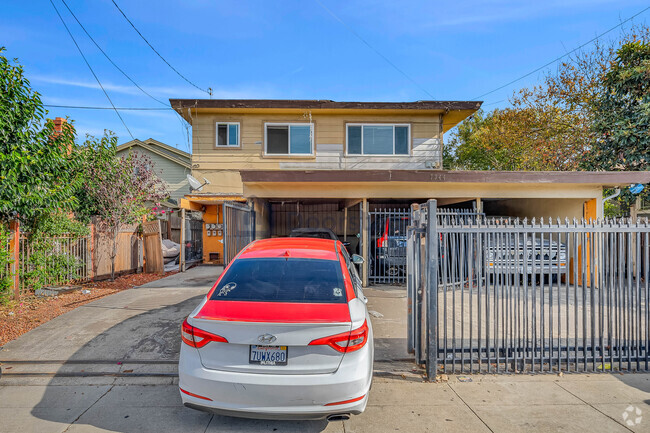 Building Photo - 7344 Weld St Unit B Rental