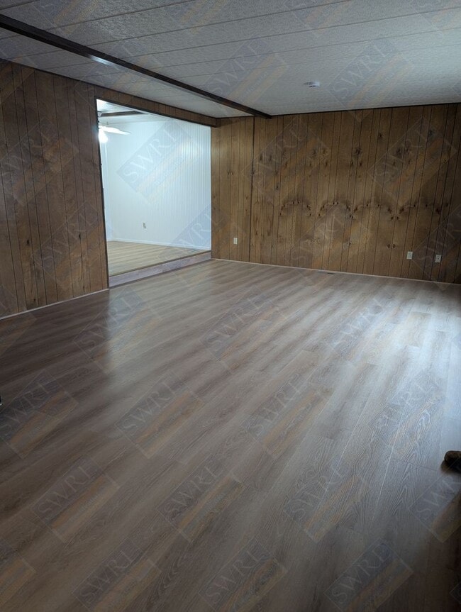 Photo - 1038 Lyle St