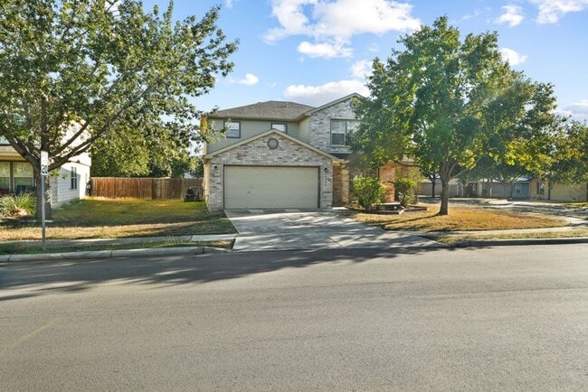 Photo - 5 Bedroom/3 Bath Retama Springs Subdivision