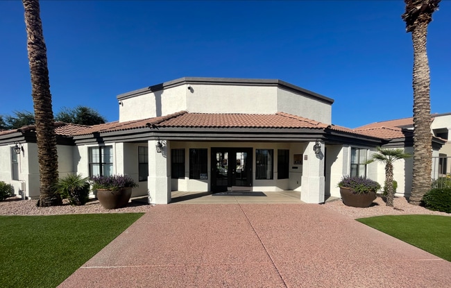 San Martin Apartments