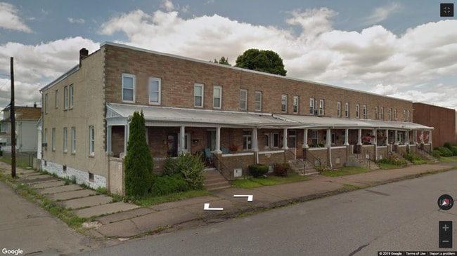 Photo - 370 S Poplar St