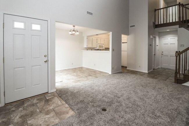 Photo - Lovely South Tulsa location close to shopping and restaurants Unit #903