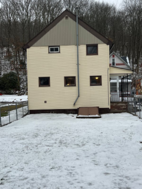 Photo - 31 Mechanic St