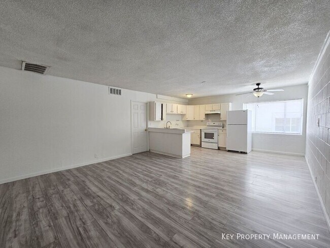 Photo - 2913 Stewart Ave Apartment Unit #3