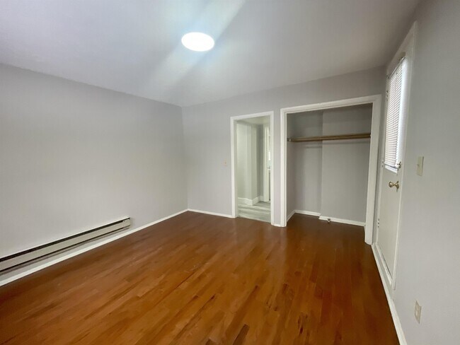 Photo - 416 E 2nd St