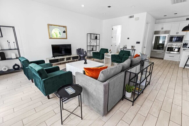 Photo - 2025 Colquitt St Unit ID1257741P