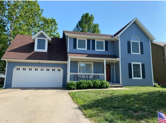 Building Photo - 1415 E 153rd Terrace