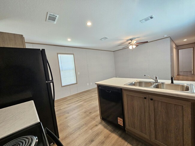 Photo - 514 Suwanee Dr