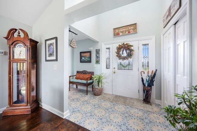 Photo - 5479 Lake Rd