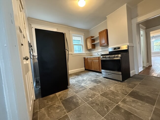 Photo - 221 S Swan St