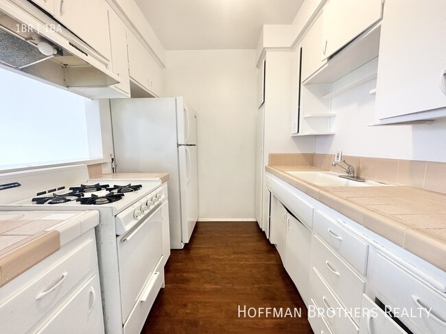 Photo - 7171 Lexington Ave Unidad 9