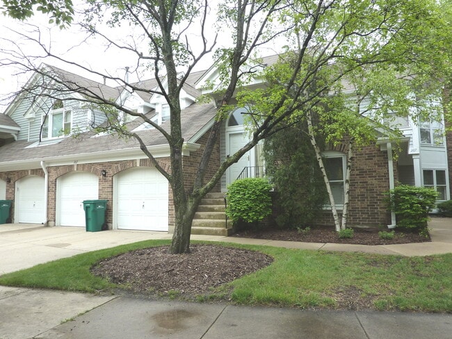 Photo - 265 Willow Pkwy