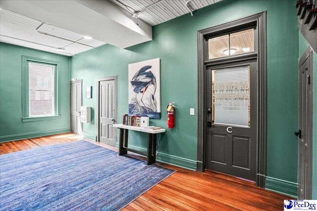 Photo - 127 W Evans St