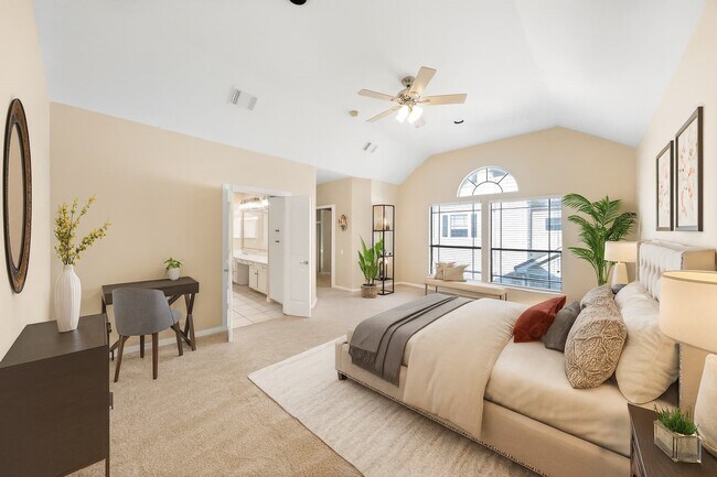 Photo - 2406 Calumet St