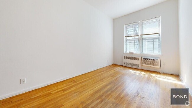 Building Photo - 219 E 88th St Rental