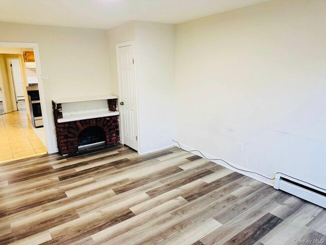 Photo - 762 E 211th St Apartamento Unidad 2