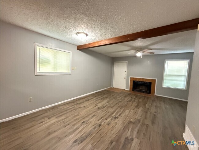Building Photo - 924 N 7th St Rental