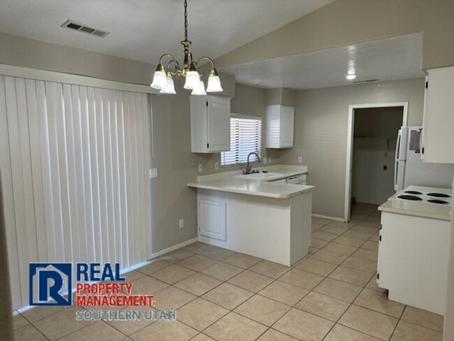 Photo - Downtown in Village Square