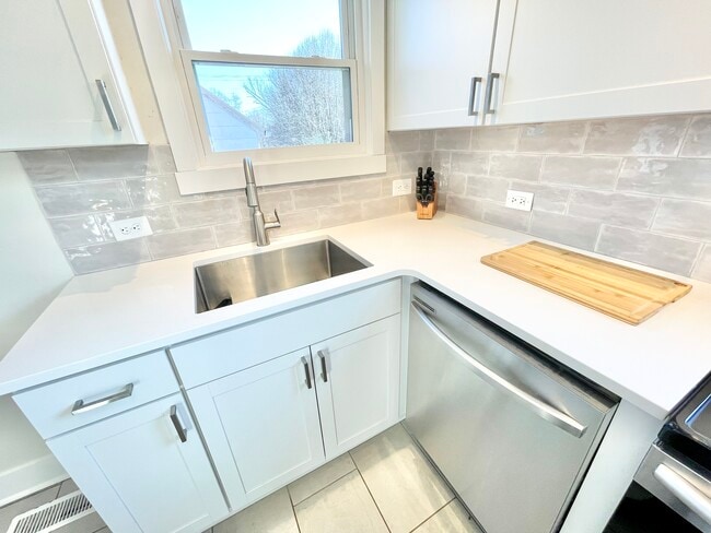 Photo - 1325 Willow Dr