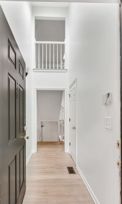 Photo - 268 Glenstone Cir