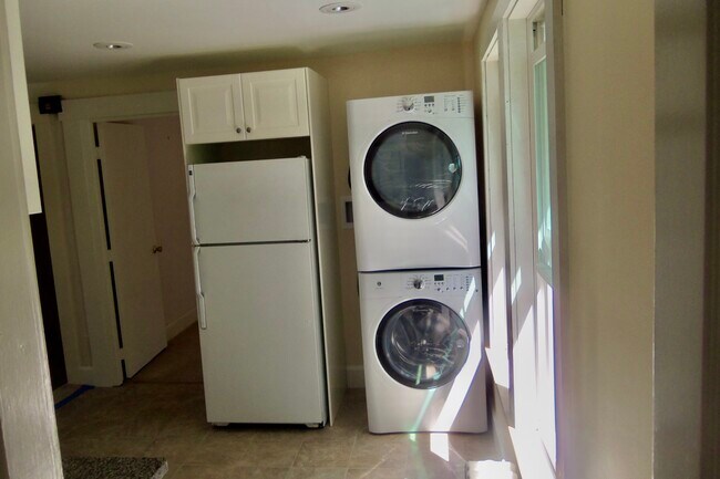 Photo - 122 W Central St Unit Apt2