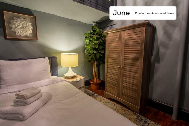 Photo - Room in Shared 4 bed/1 bath home Unit 1B