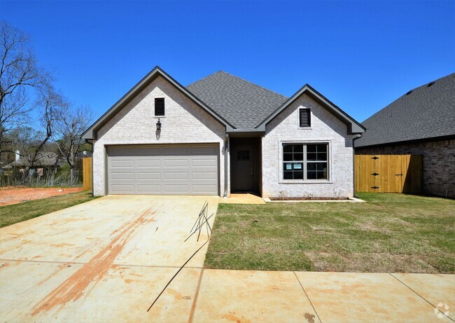 Building Photo - Coming Soon! 3/2/2 in Whitehouse ISD!!