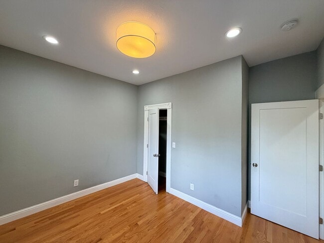 Photo - 1224-1226 Campbell St Unit 1226