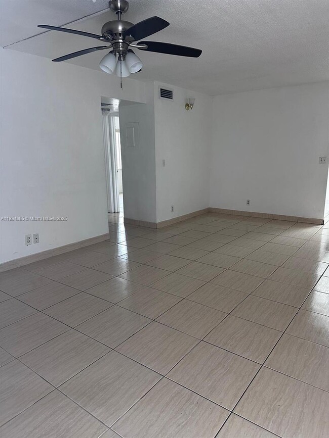 Photo - 10124 Twin Lakes Dr Unit 11-D