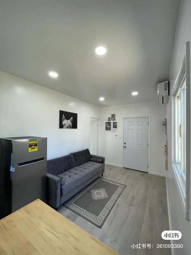 Photo - 3056 Frazier St Unit #B