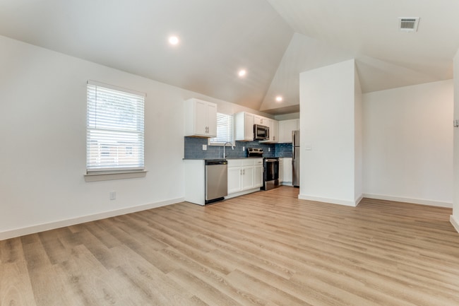 The Woodruff at Bishop Ridge - The Woodruff at Bishop Ridge Apartments