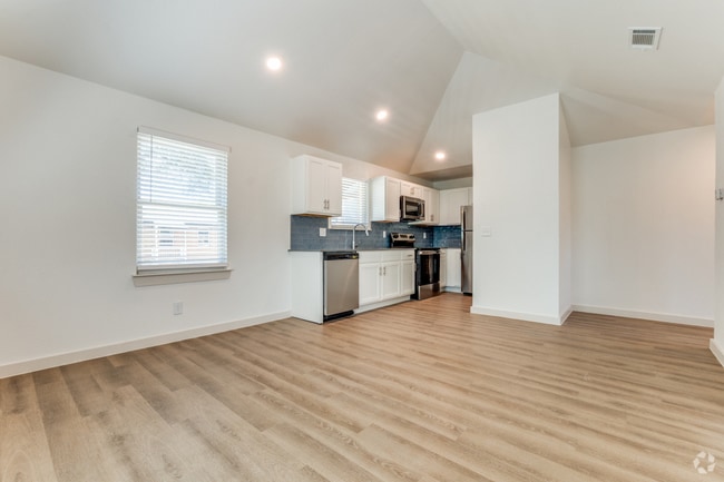 Building Photo - The Woodruff at Bishop Ridge Rental