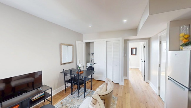 Photo - 1825 Providence St NE Unidad #3