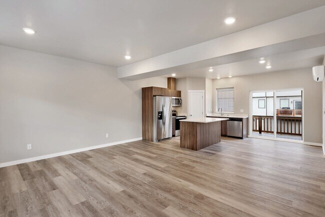 Photo - 1809 Eastgate Loop Unidad 101