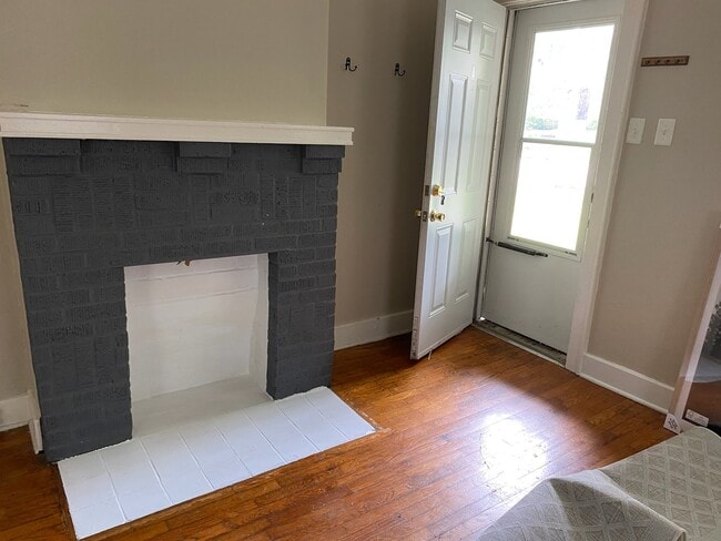 Photo - Myers Triplex