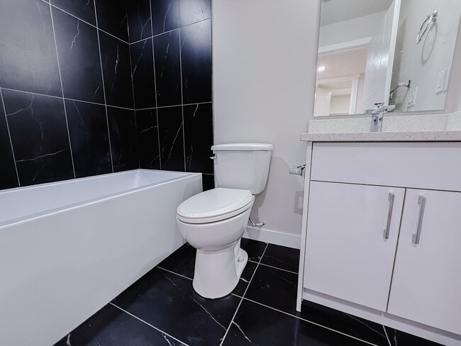 614-656 56 Ave SW