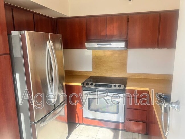 Photo - 930 Kaheka St