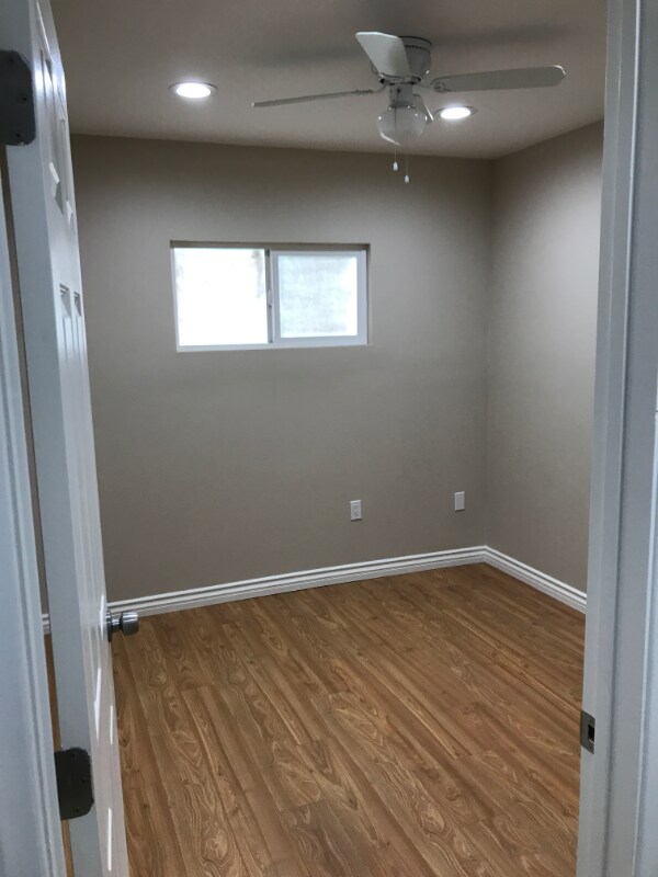 Photo - 18943 Vose St