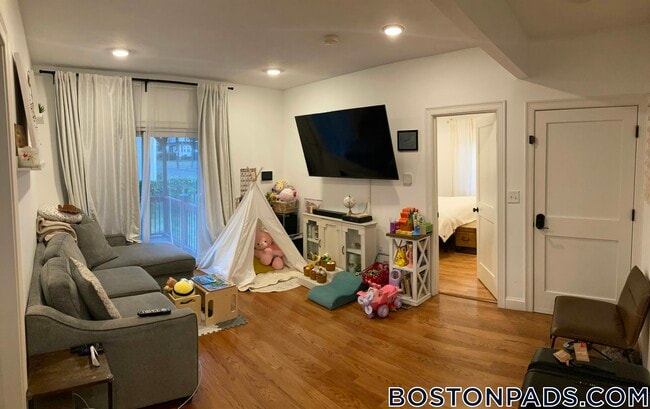 Photo - 30 Taunton Ave Apartment Unit 1
