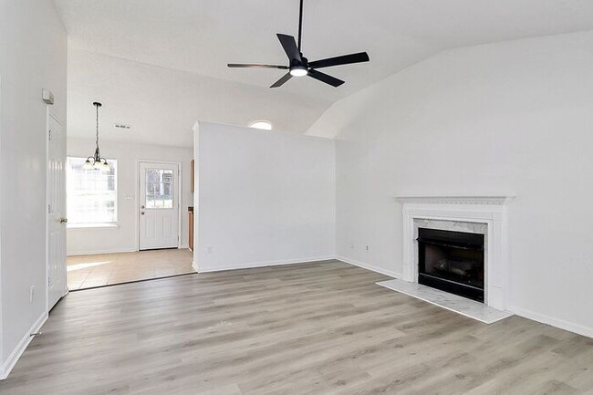 Photo - Renovated 3BD/2BA Ranch Home in Summit Hills!