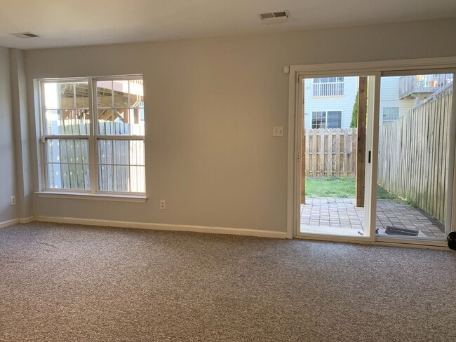 Photo - Spacious 3-Bed / 2.5-Bath Townhome – Antrim Crossing Subdivision