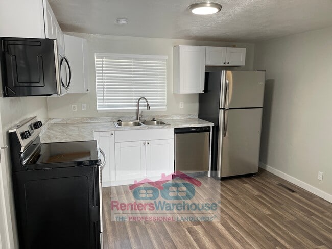 Photo - 190 S 1680 W