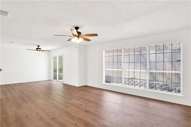 Photo - 5631 Bentley Ln