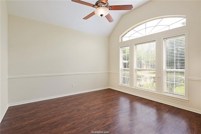 Photo - 4709 Shoal Creek Dr