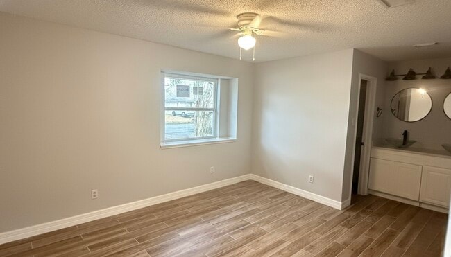 Building Photo - 4202 Junker St