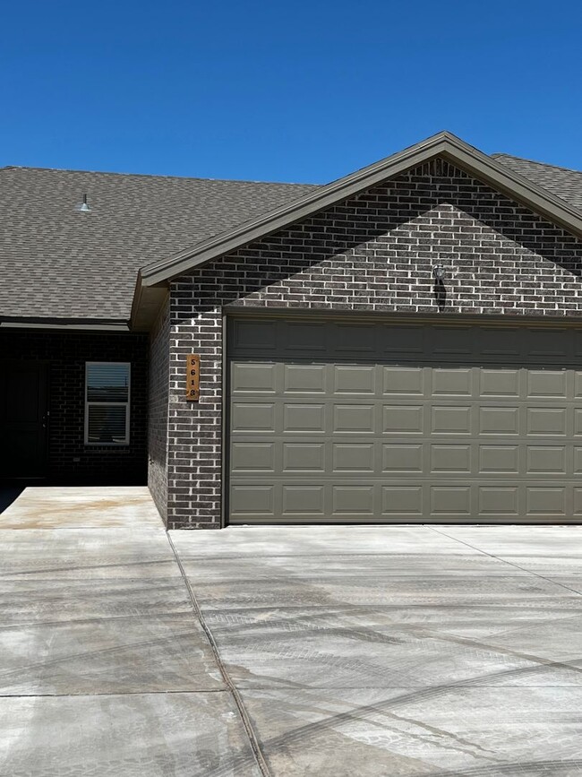 Beautiful 2bedroom New Construction Duplex - Beautiful 2bedroom New Construction Duplex House