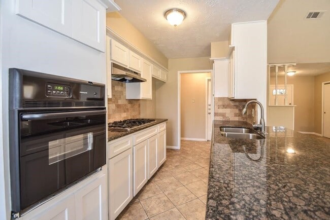 Photo - 3709 Elizabeth